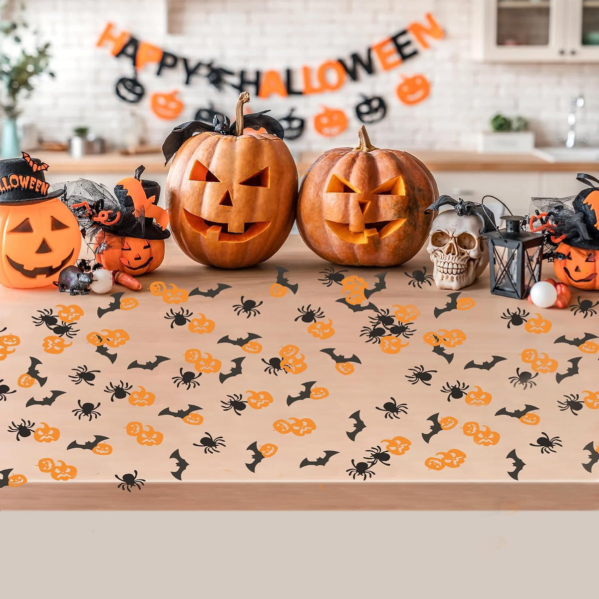 100Pcs Halloween Confetti Decorations,Halloween Party Table Scatter Confetti Sprinkles Orange Pumpkin Black Spider Bat Confetti for Halloween Party Supplies Trick or Treat Tabel Decor