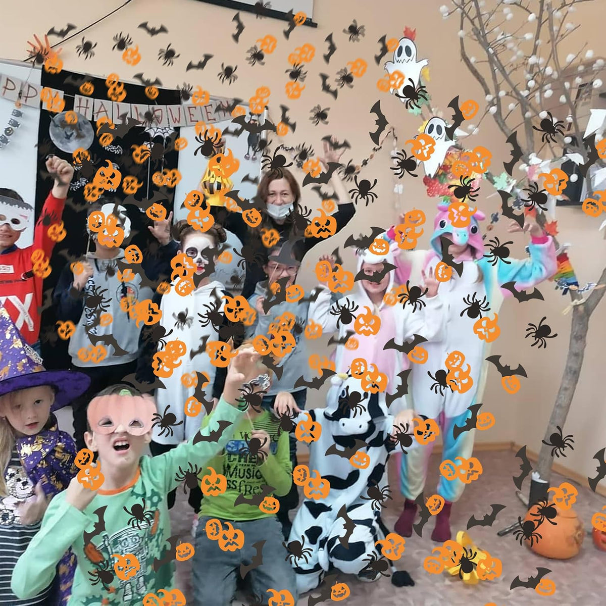 100Pcs Halloween Confetti Decorations,Halloween Party Table Scatter Confetti Sprinkles Orange Pumpkin Black Spider Bat Confetti for Halloween Party Supplies Trick or Treat Tabel Decor